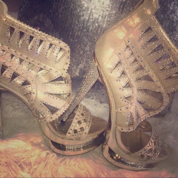 Shoes - Flash⚡️⚡️⚡️PRICE DROPDiamond high heels